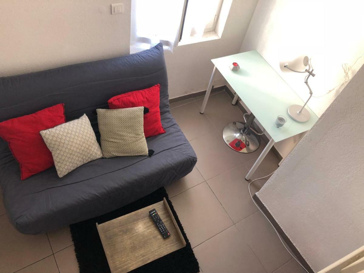 Decouvrir Lourdes Apartment ภายนอก รูปภาพ