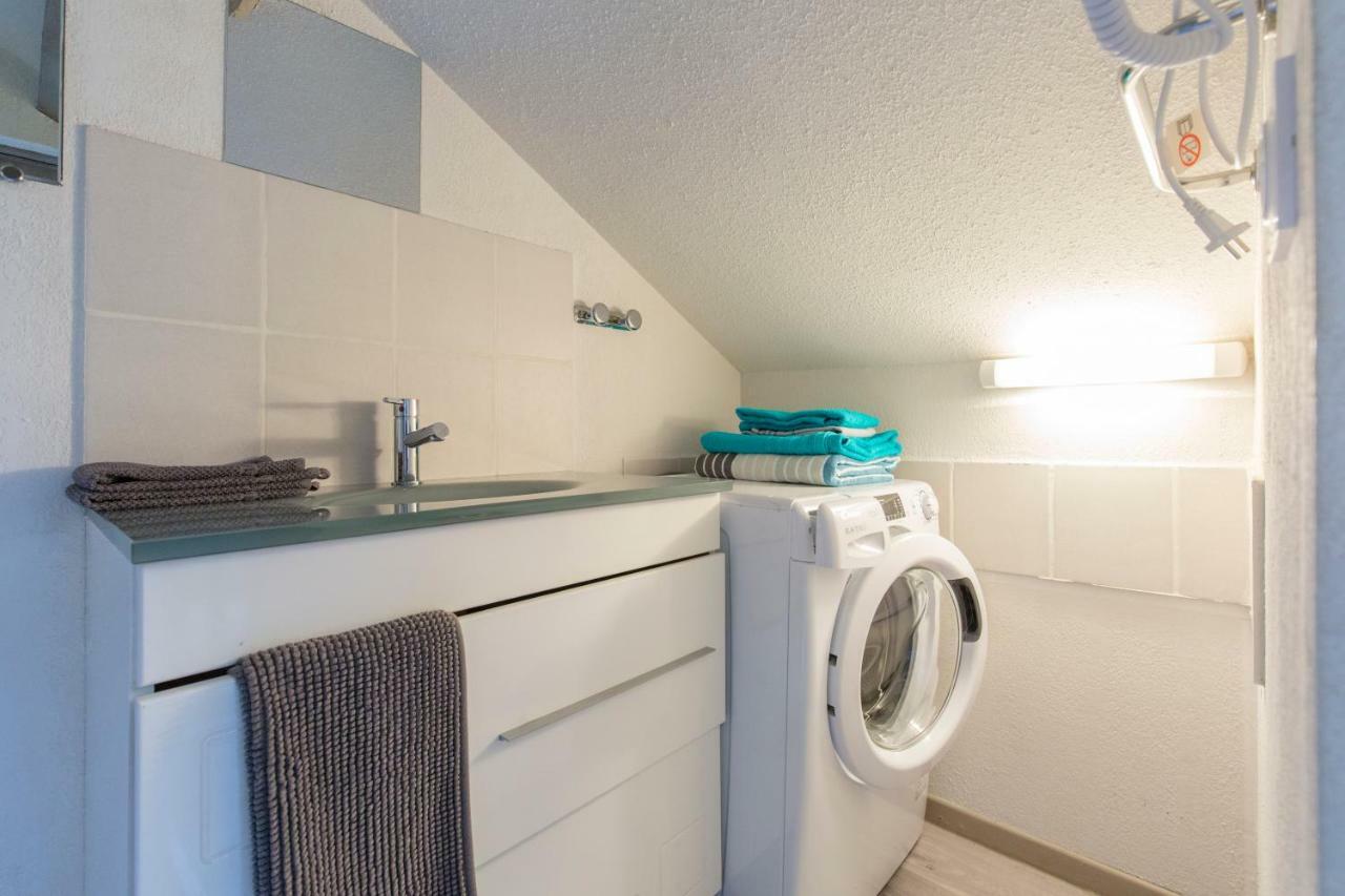 Decouvrir Lourdes Apartment ภายนอก รูปภาพ